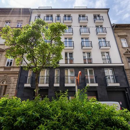 Rose Garden Apartments Будапеща Стая снимка
