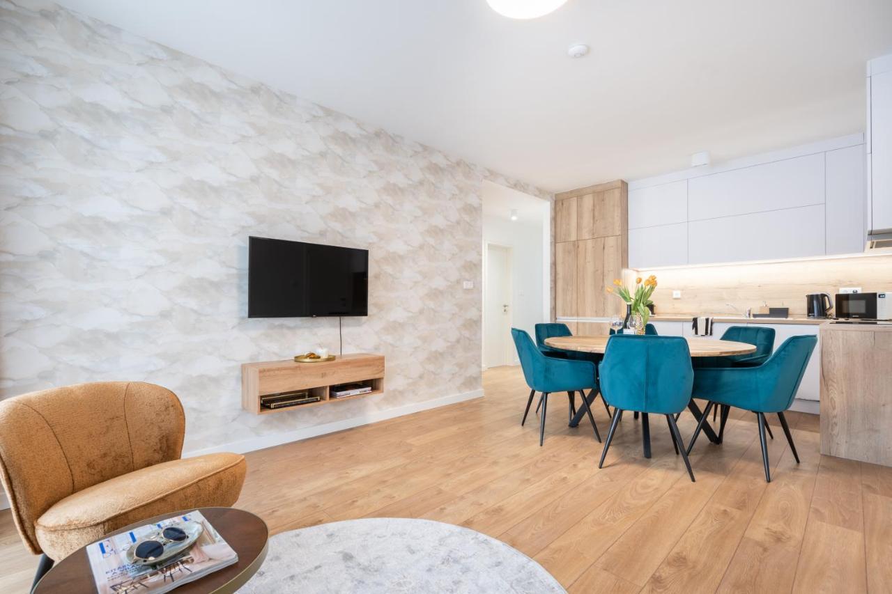 Rose Garden Apartments Будапеща Стая снимка