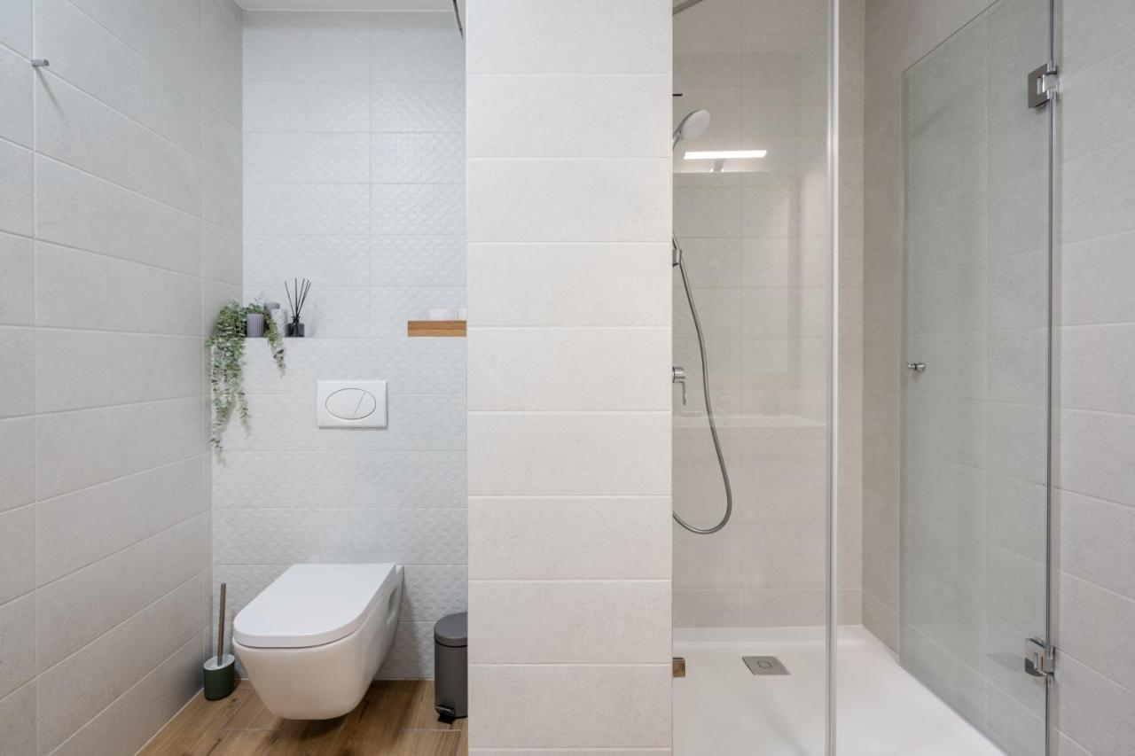 Rose Garden Apartments Будапеща Стая снимка