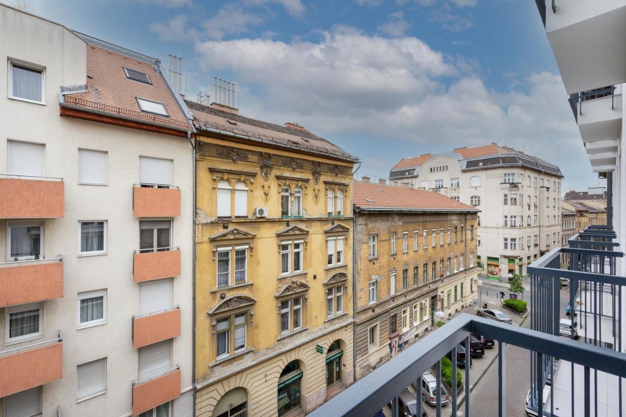 Rose Garden Apartments Будапеща Стая снимка