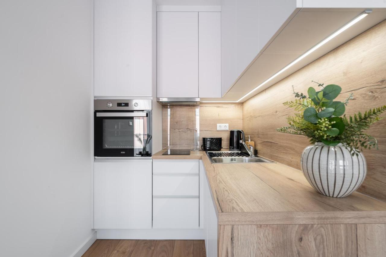 Rose Garden Apartments Будапеща Стая снимка