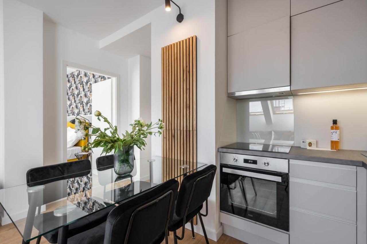 Rose Garden Apartments Будапеща Стая снимка