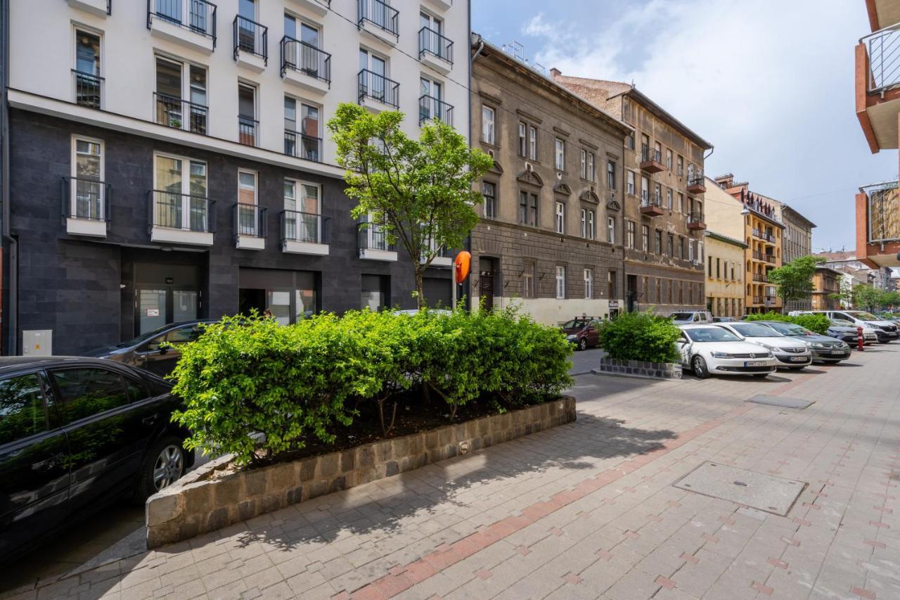 Rose Garden Apartments Будапеща Стая снимка