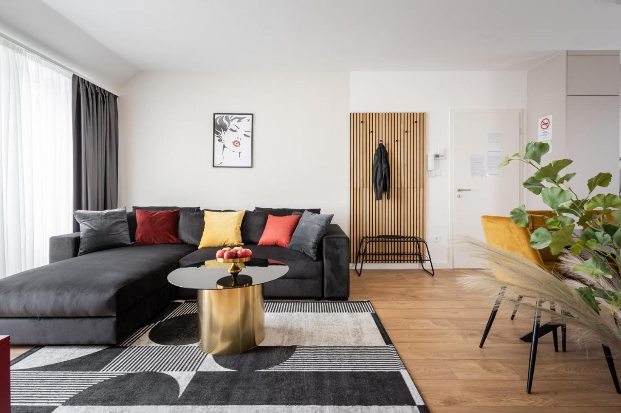 Rose Garden Apartments Будапеща Стая снимка