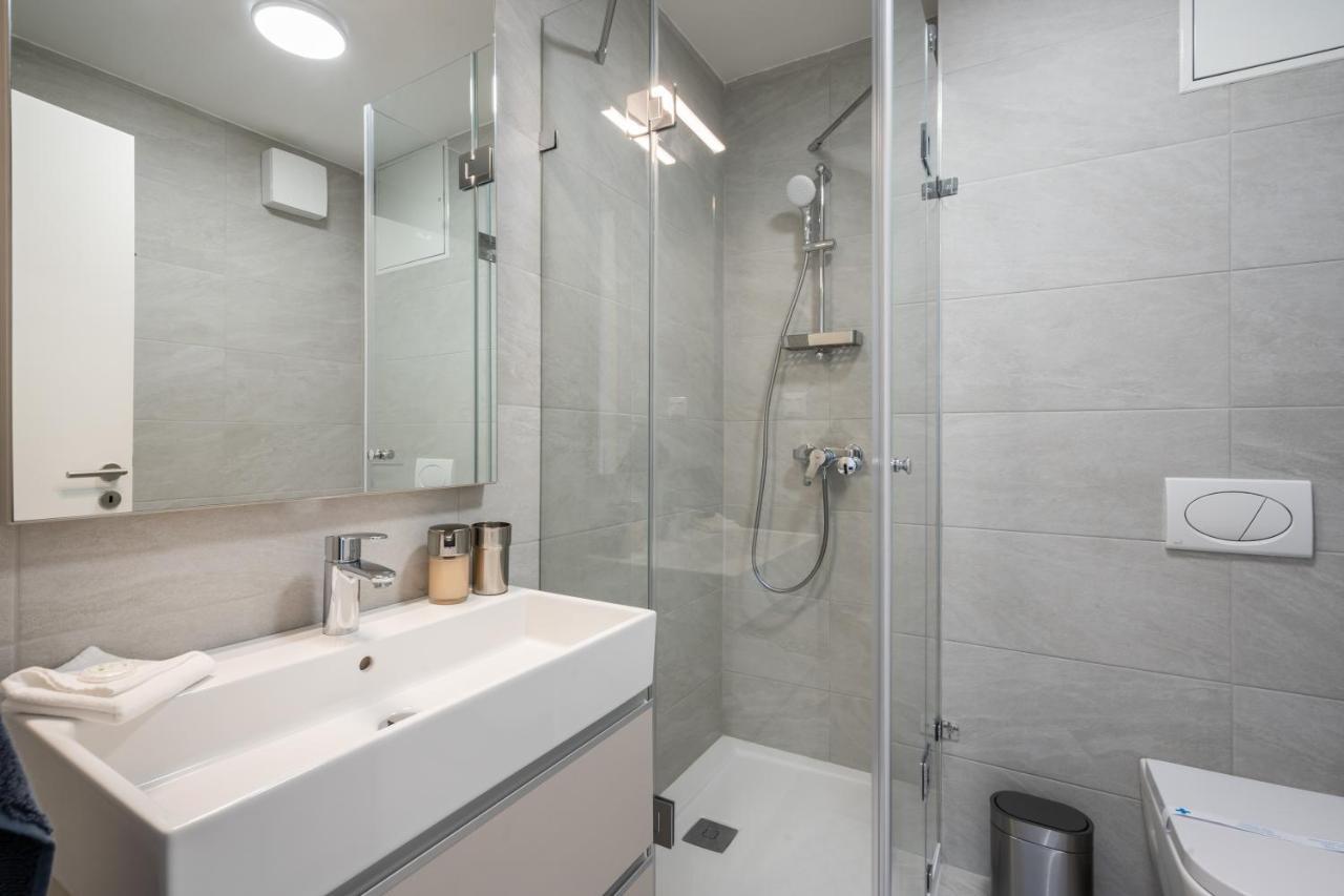 Rose Garden Apartments Будапеща Стая снимка