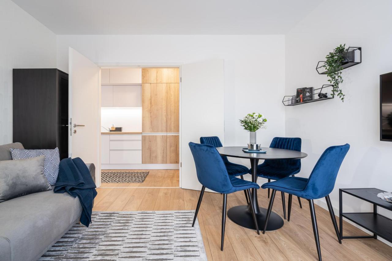 Rose Garden Apartments Будапеща Стая снимка
