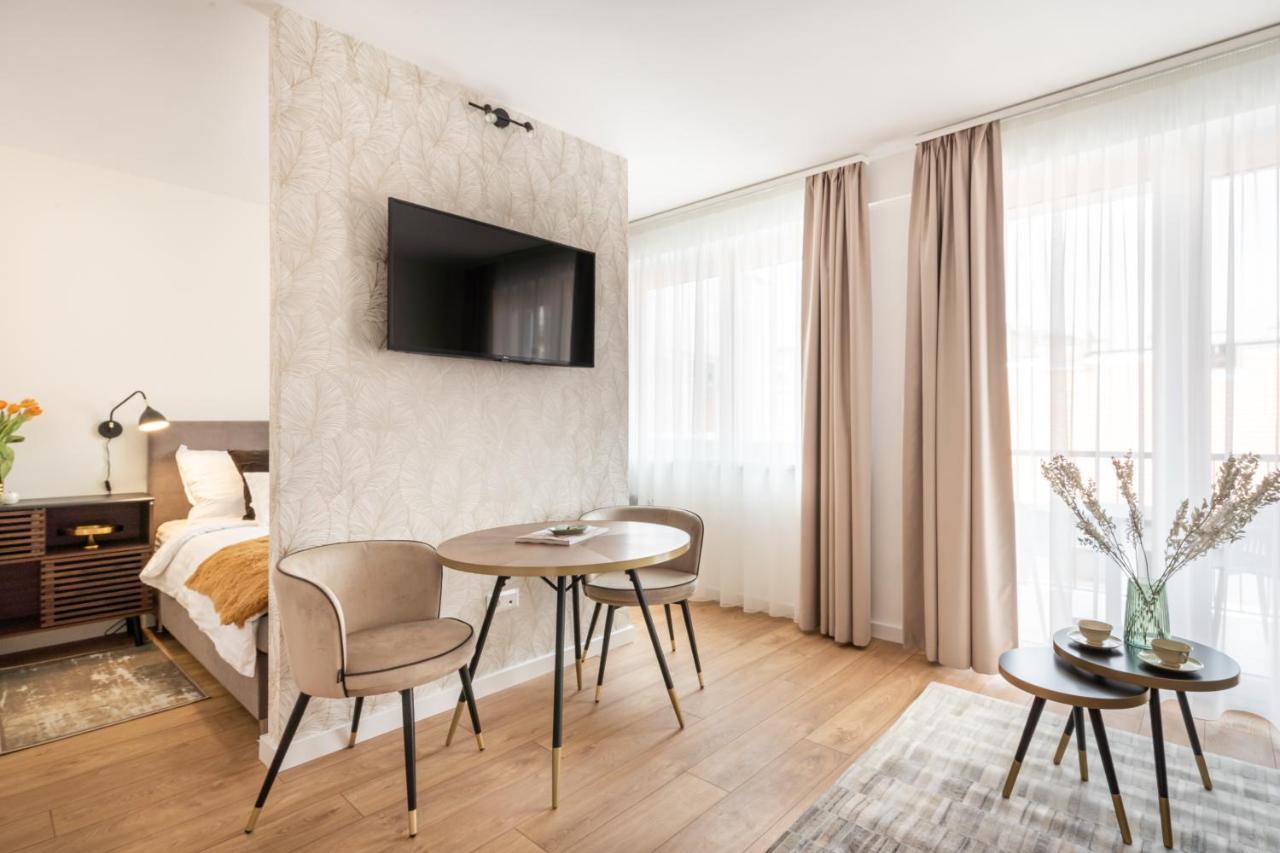Rose Garden Apartments Будапеща Стая снимка