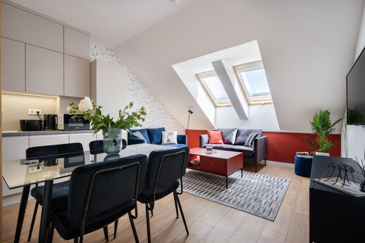 Rose Garden Apartments Будапеща Стая снимка