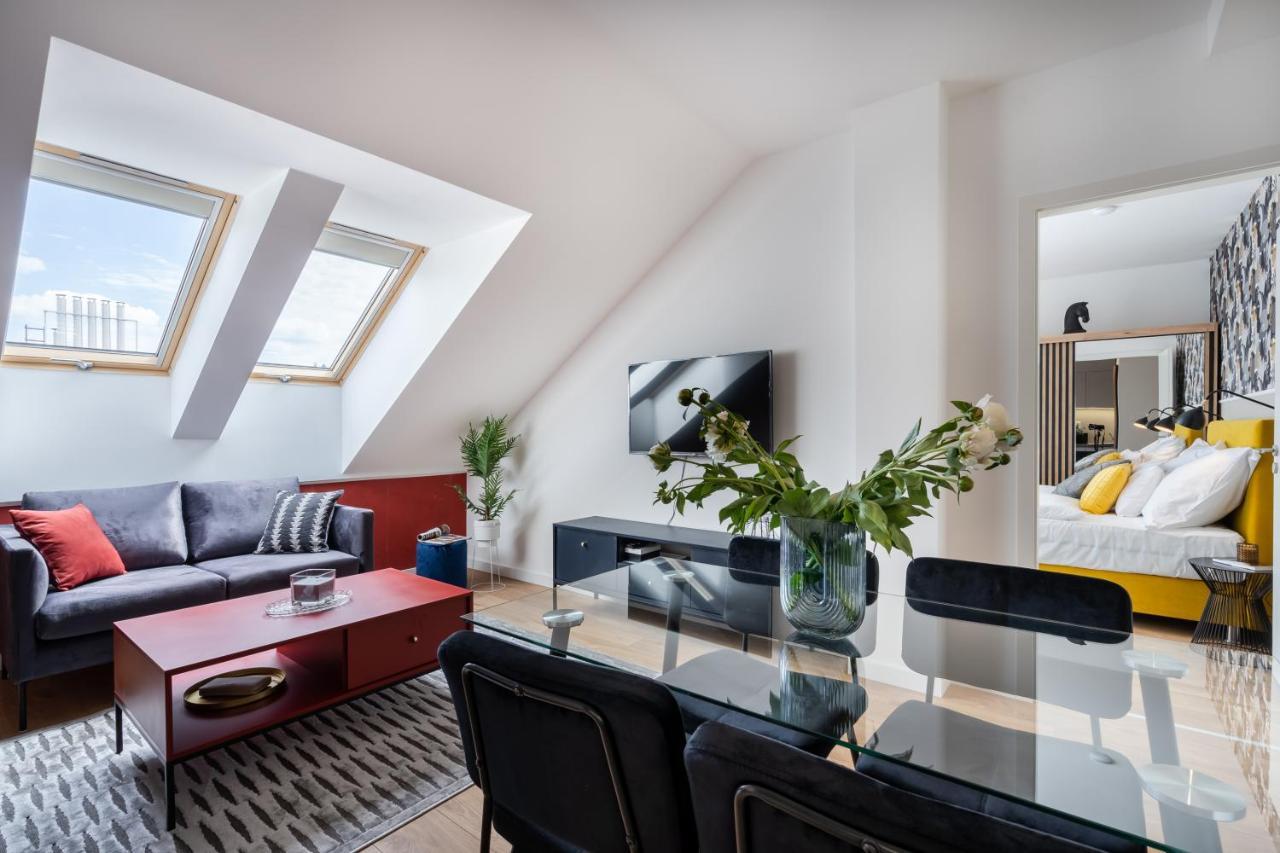 Rose Garden Apartments Будапеща Стая снимка